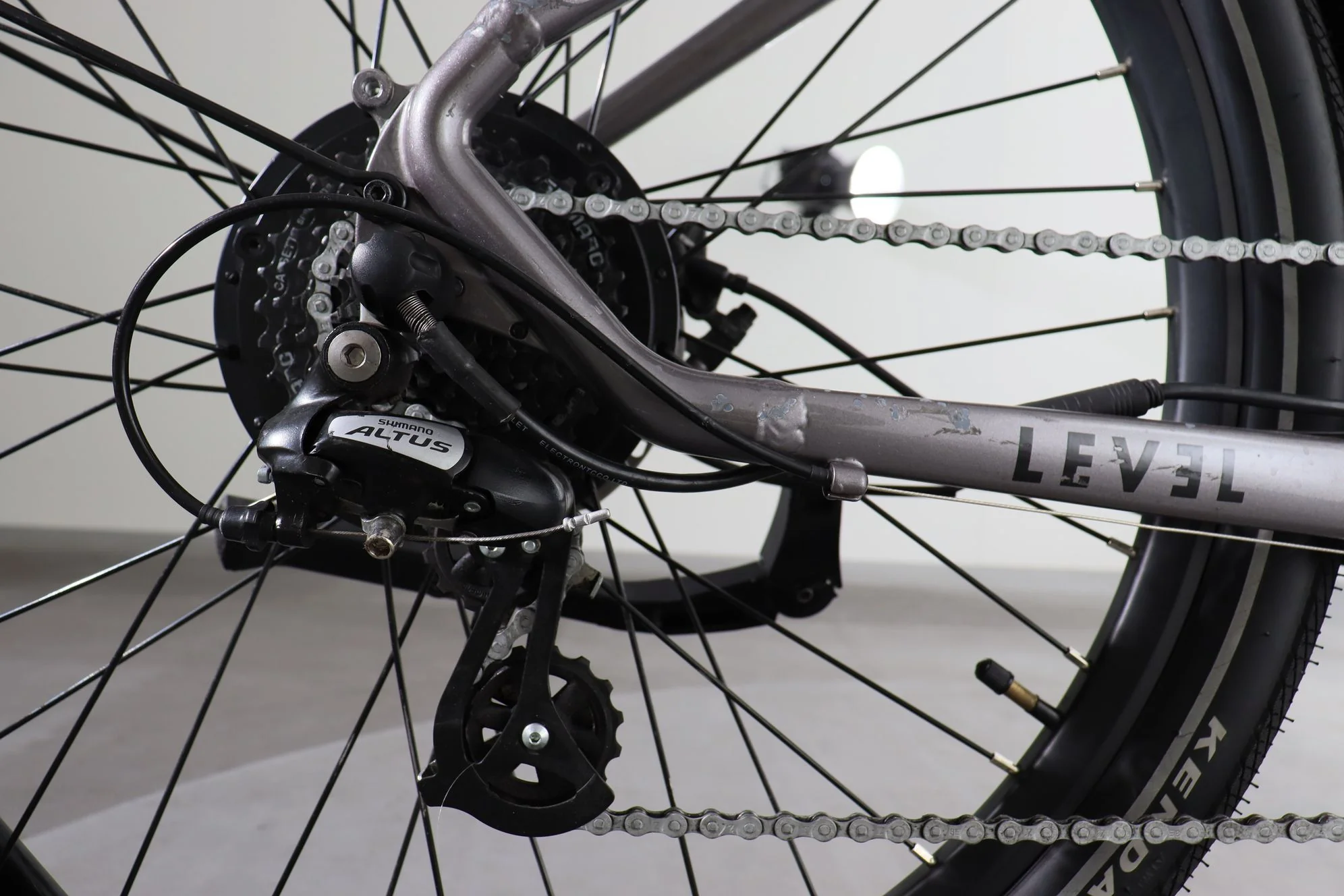 Aventon Level.2 - Image 12