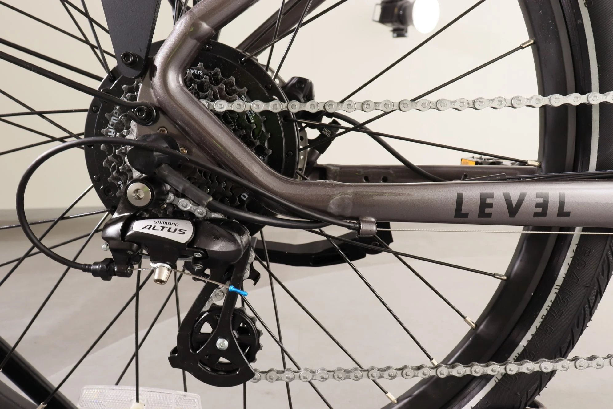 Aventon Level.2 - Image 12