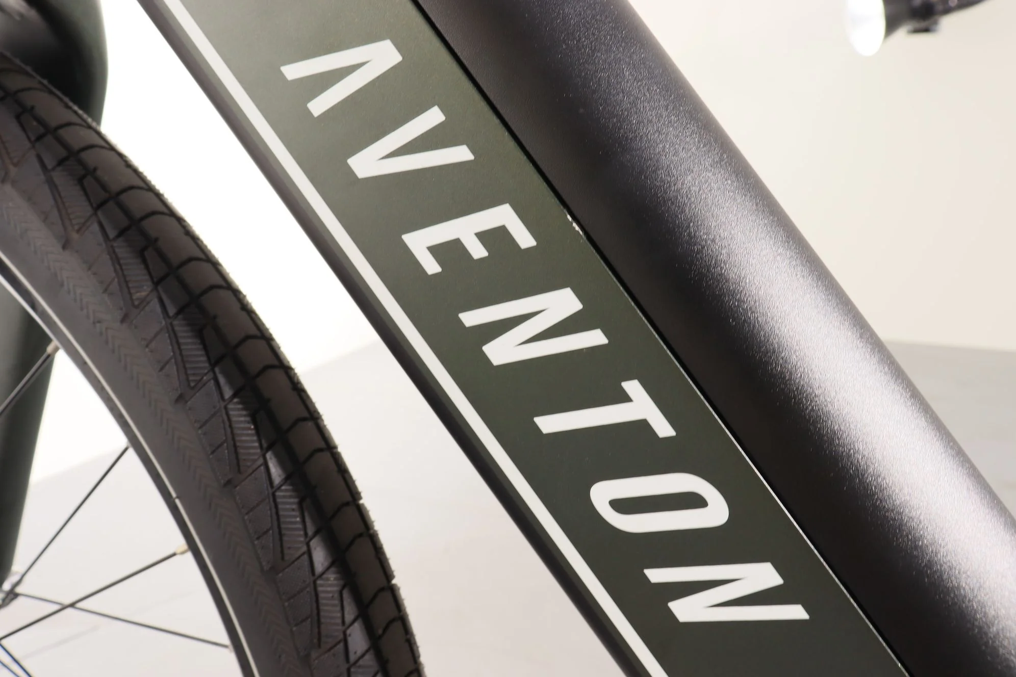 Aventon Pace 500.3 - Image 9
