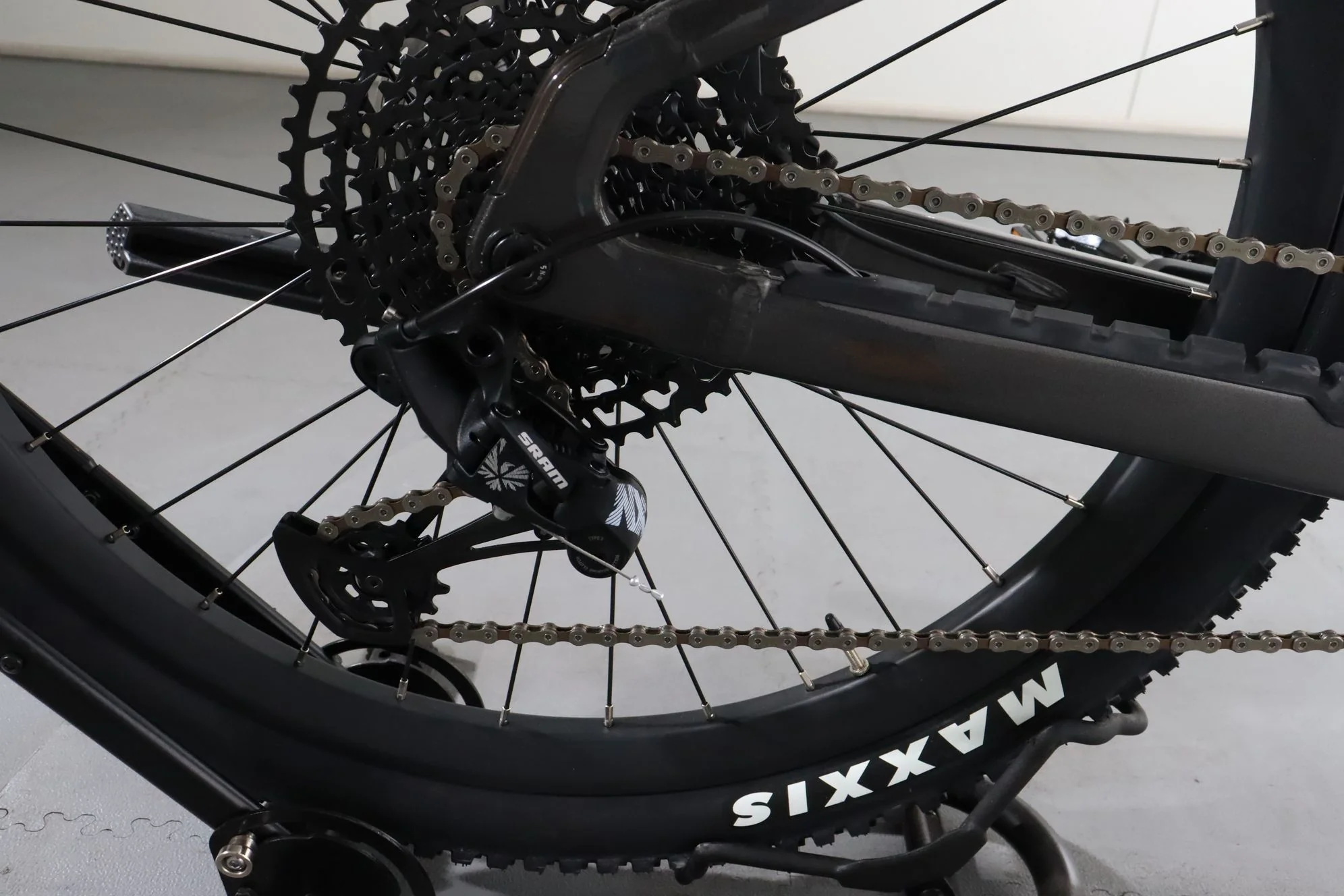 Aventon Ramblas - Image 8