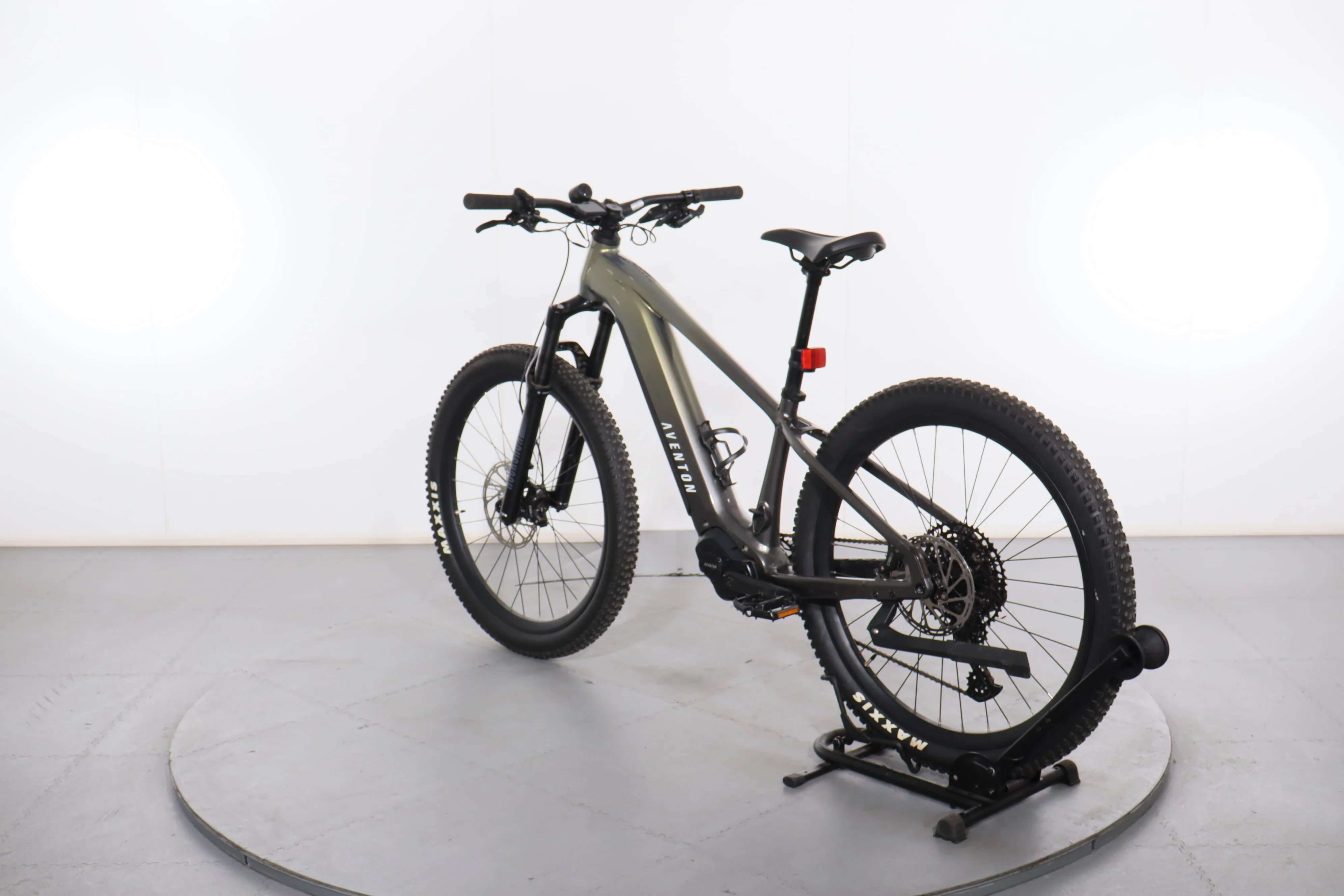 Aventon Ramblas - Image 5