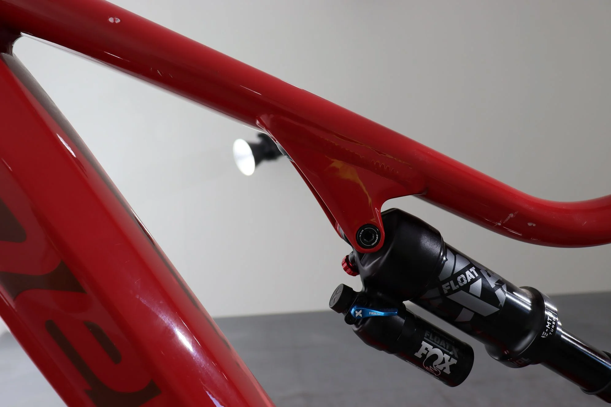 Devinci E-Troy LITE S1000 AXS 12s - Image 8