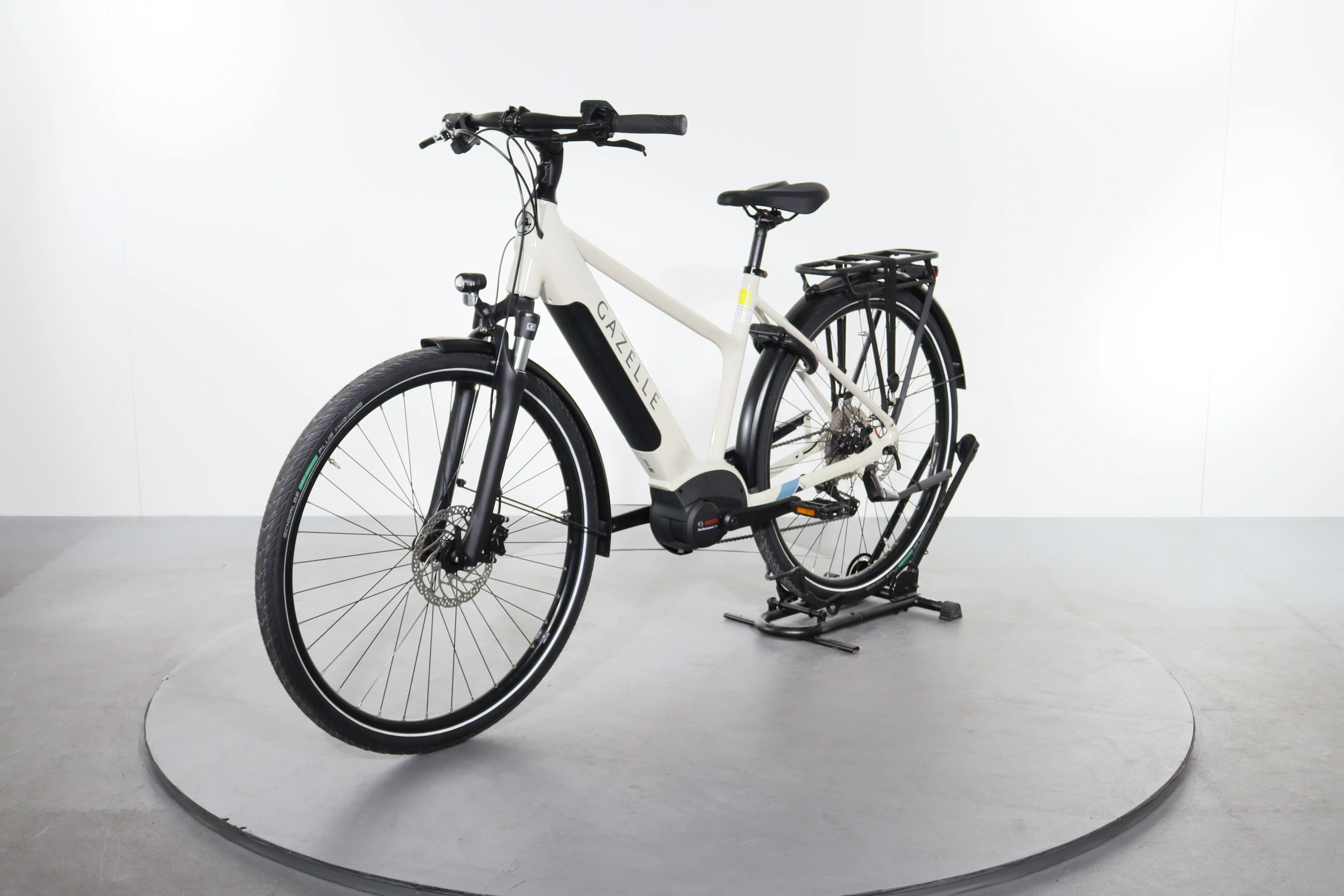 Gazelle Medeo T10 Mid Step - Image 3