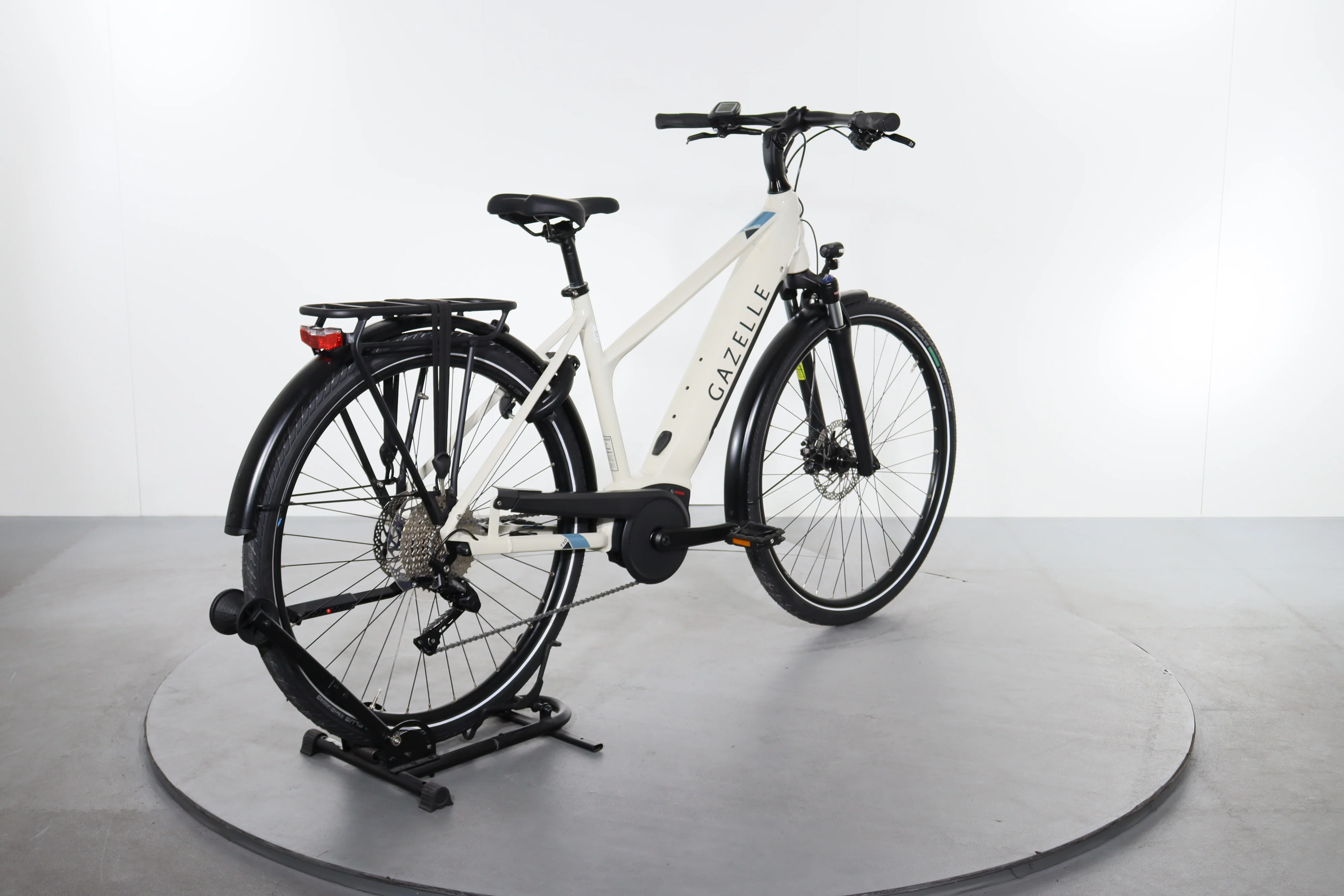 Gazelle Medeo T10 Mid Step - Image 6