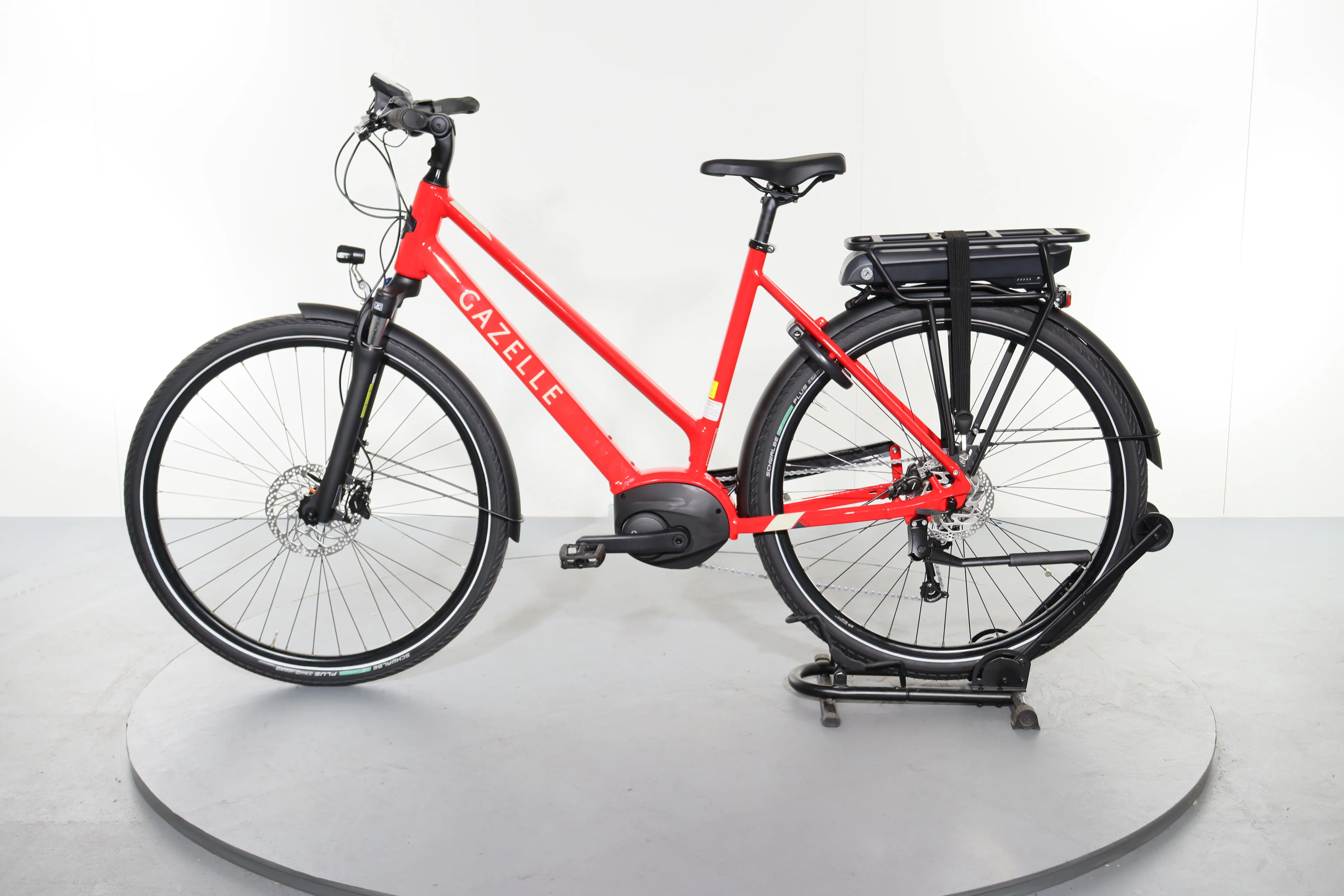 Gazelle Medeo T9 HMB Mid Step - Image 4