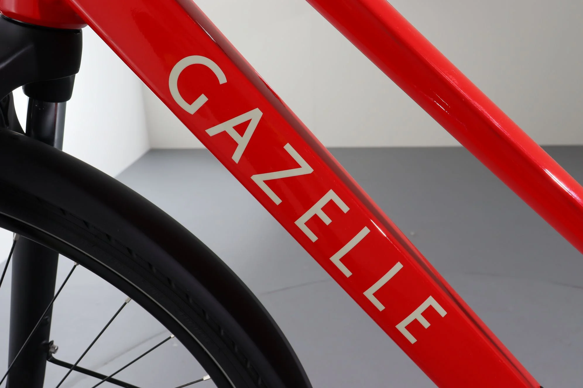 Gazelle Medeo T9 HMB Mid Step - Image 8