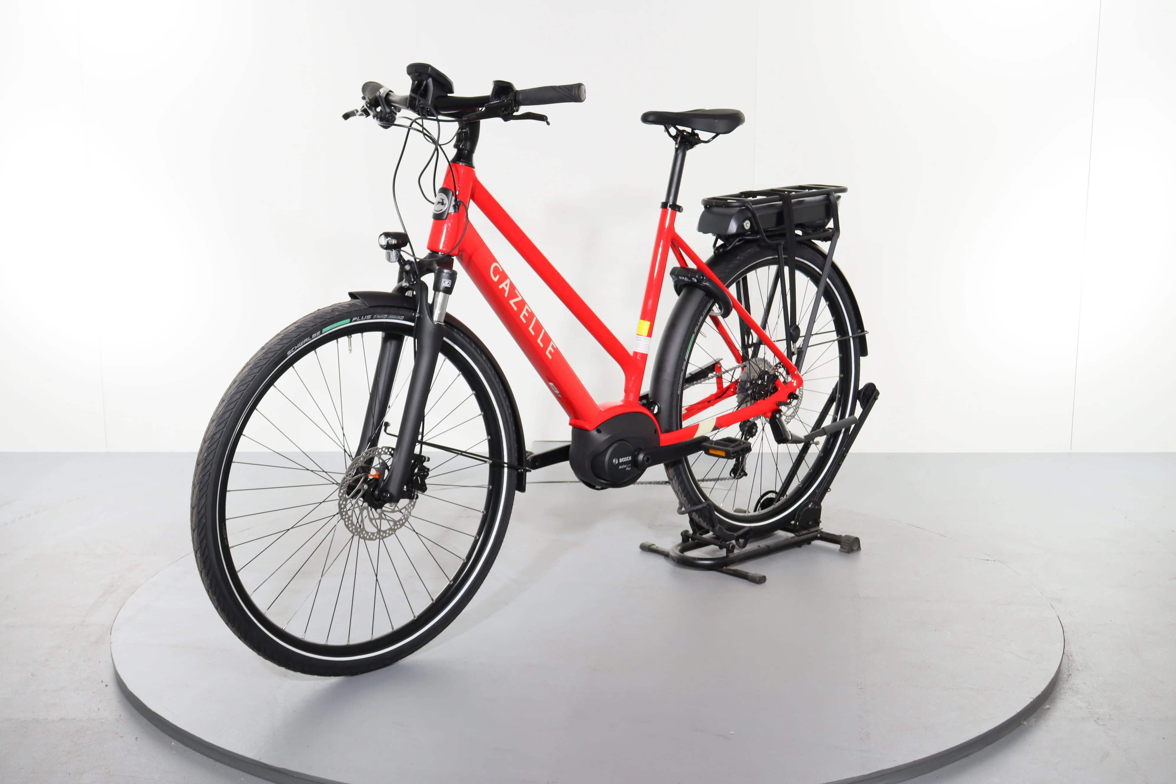 Gazelle Medeo T9 HMB Mid Step - Image 3