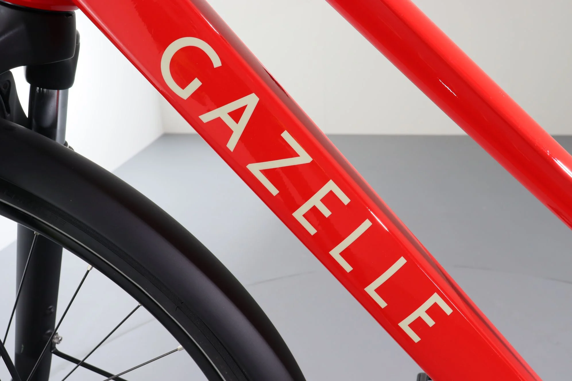 Gazelle Medeo T9 HMB Mid Step - Image 8