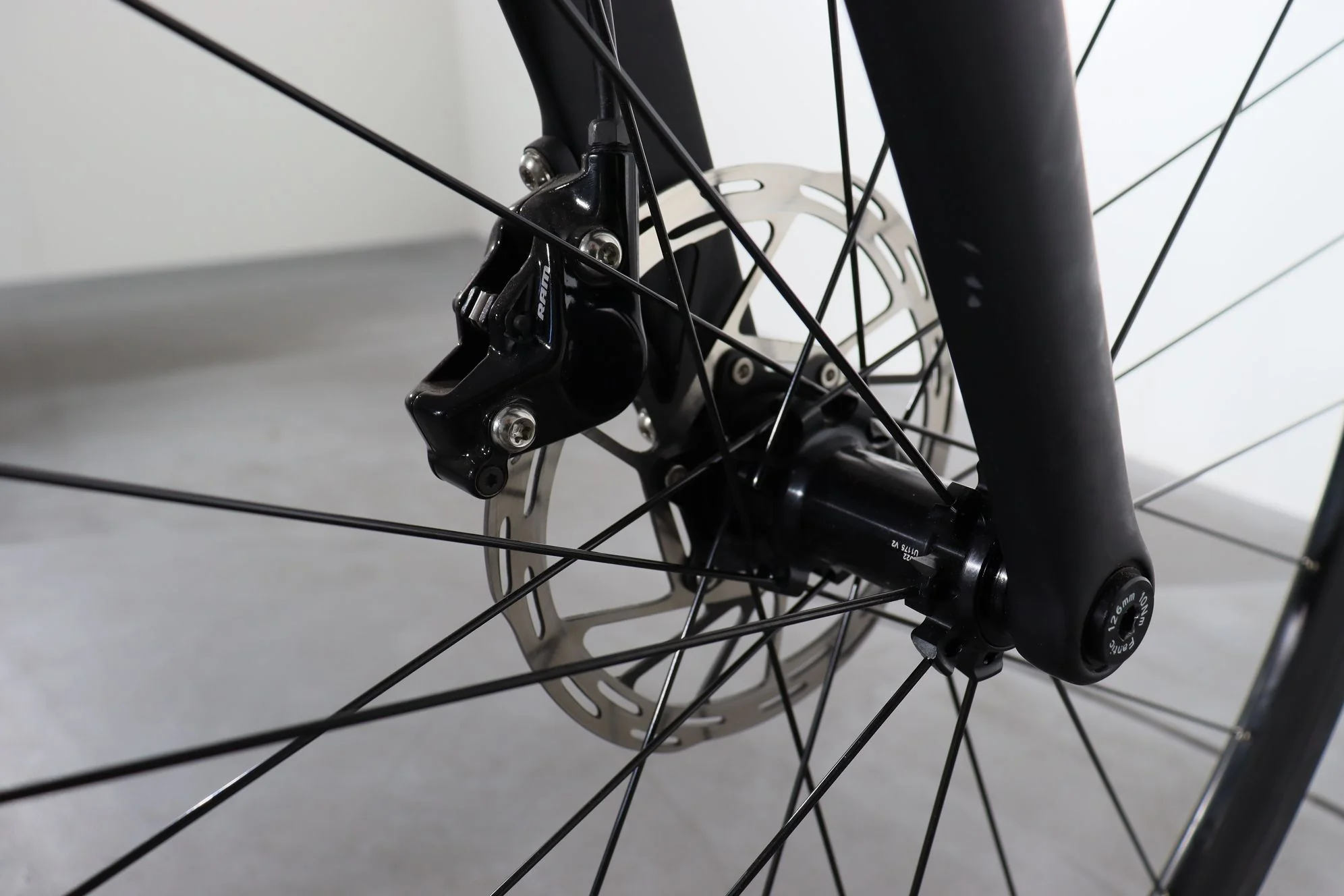 Pinarello F Moser E-Road Rival Axs - Image 13