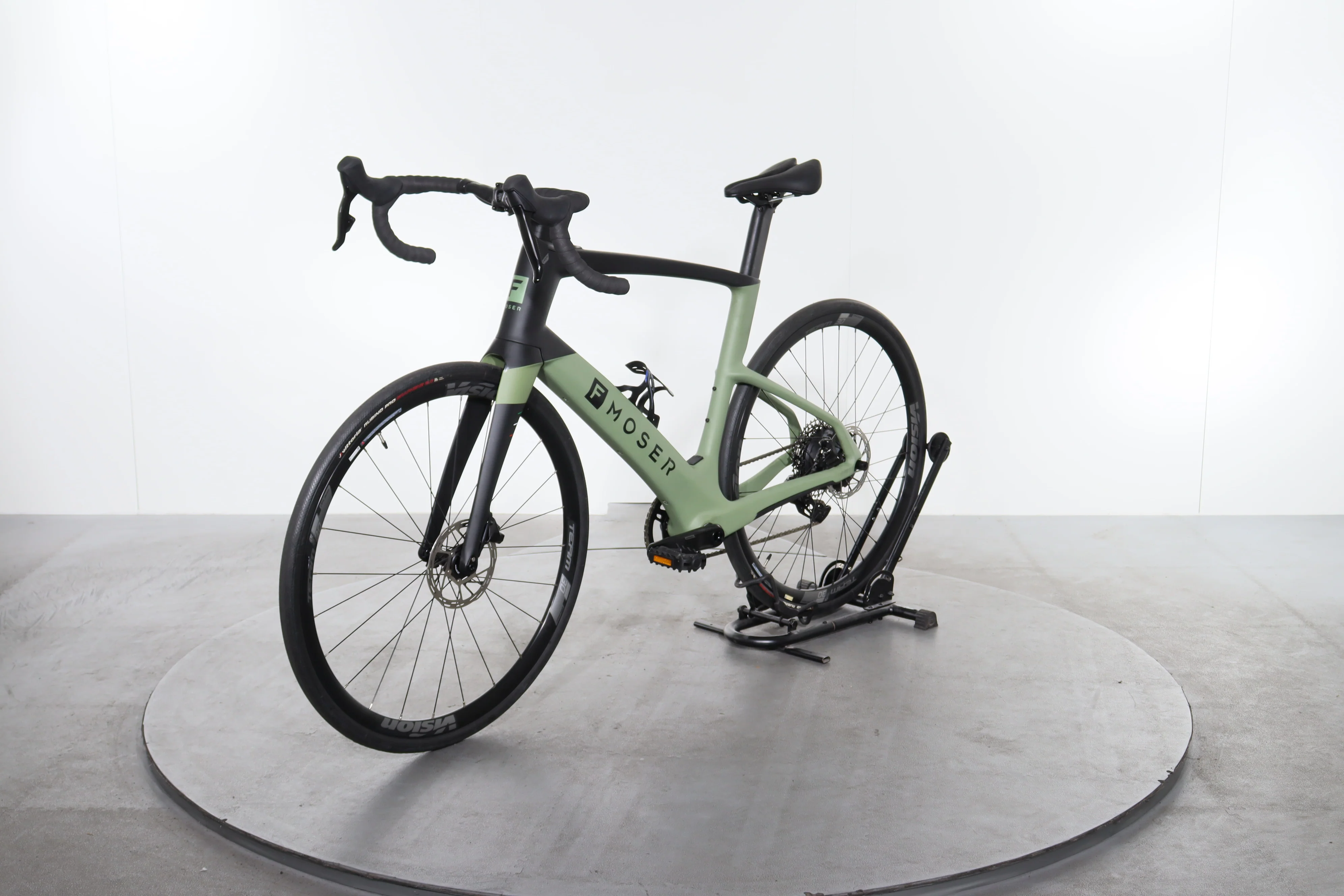Pinarello F Moser E-Road Rival Axs - Image 3