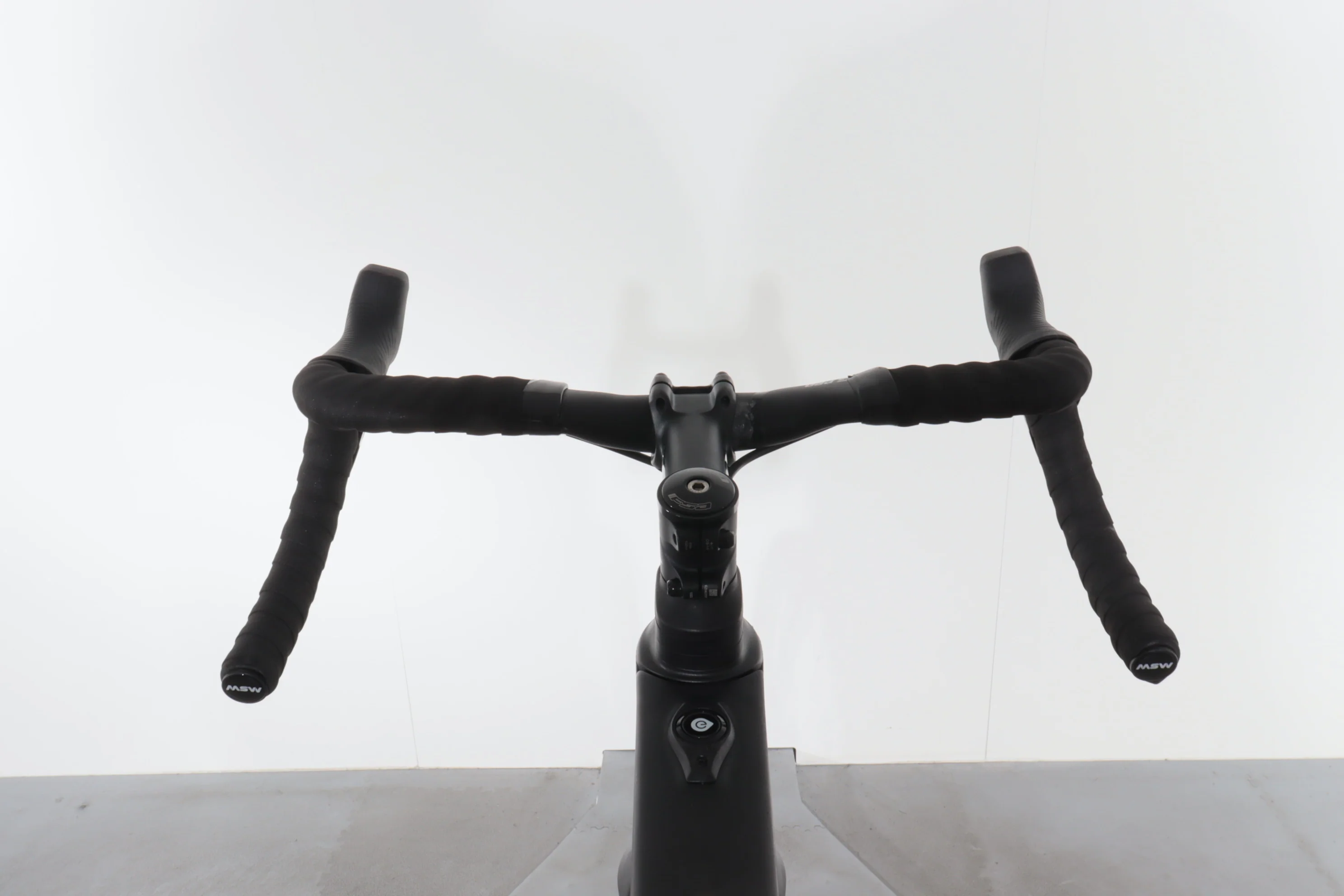 Pinarello F Moser E-Road Rival Axs - Image 7